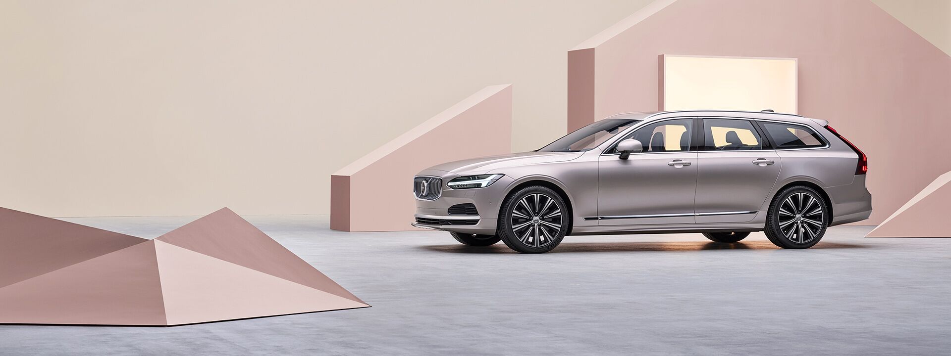 VOLVO V90 ANDAMO Holding GmbH & Co. KG