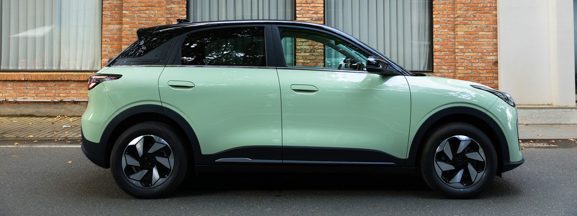 GEELY Privatkundenangebote ANDAMO Holding GmbH & Co. KG