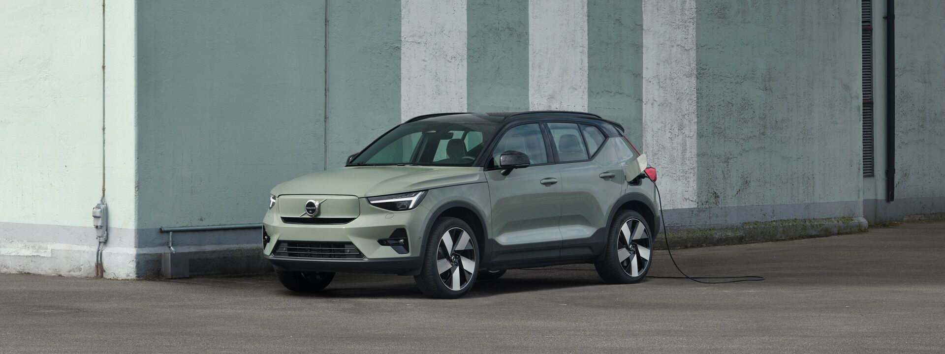 VOLVO EX40 ANDAMO Holding GmbH & Co. KG      