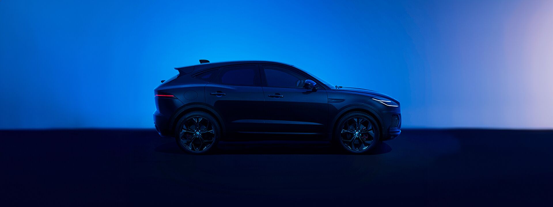 Gebrauchtwagen E-Pace ANDAMO Holding GmbH & Co. KG      