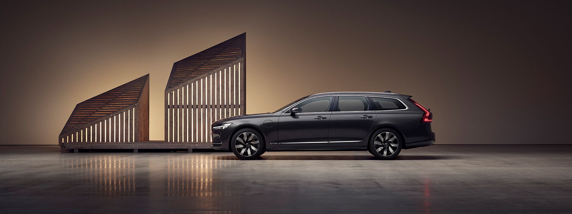 VOLVO V90 Hybrid ANDAMO Holding GmbH & Co. KG