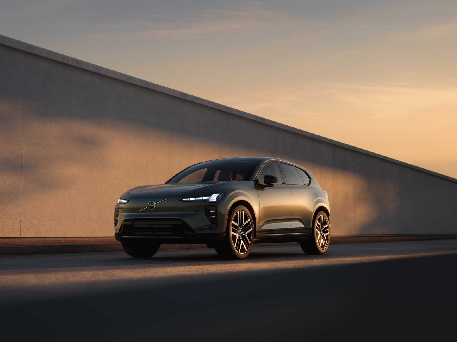 VOLVO EX60 ANDAMO Holding GmbH & Co. KG      