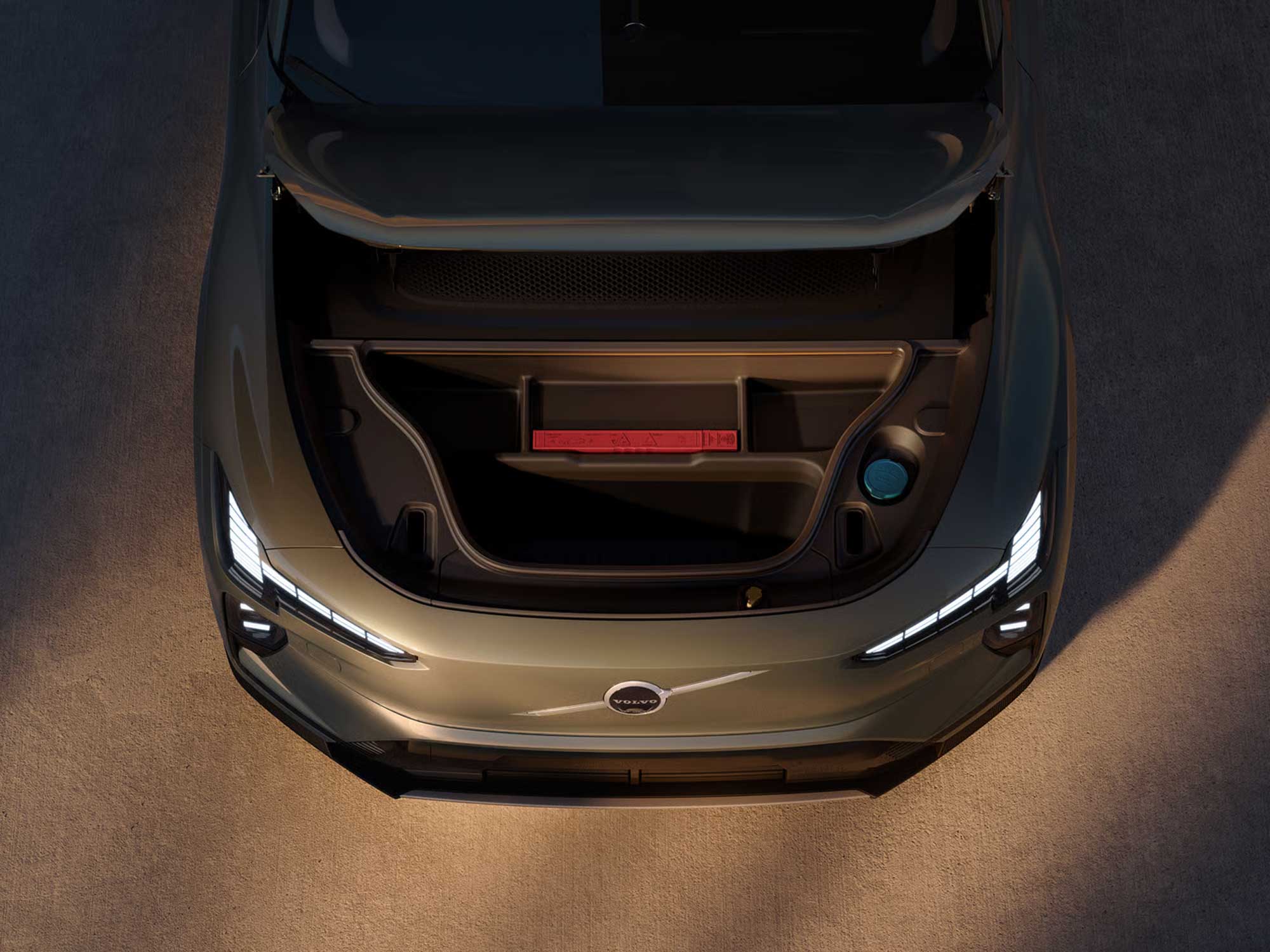 VOLVO EX60 ANDAMO Holding GmbH & Co. KG      