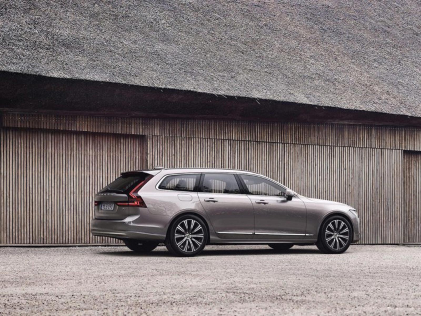 VOLVO V90 Hybrid ANDAMO Holding GmbH & Co. KG