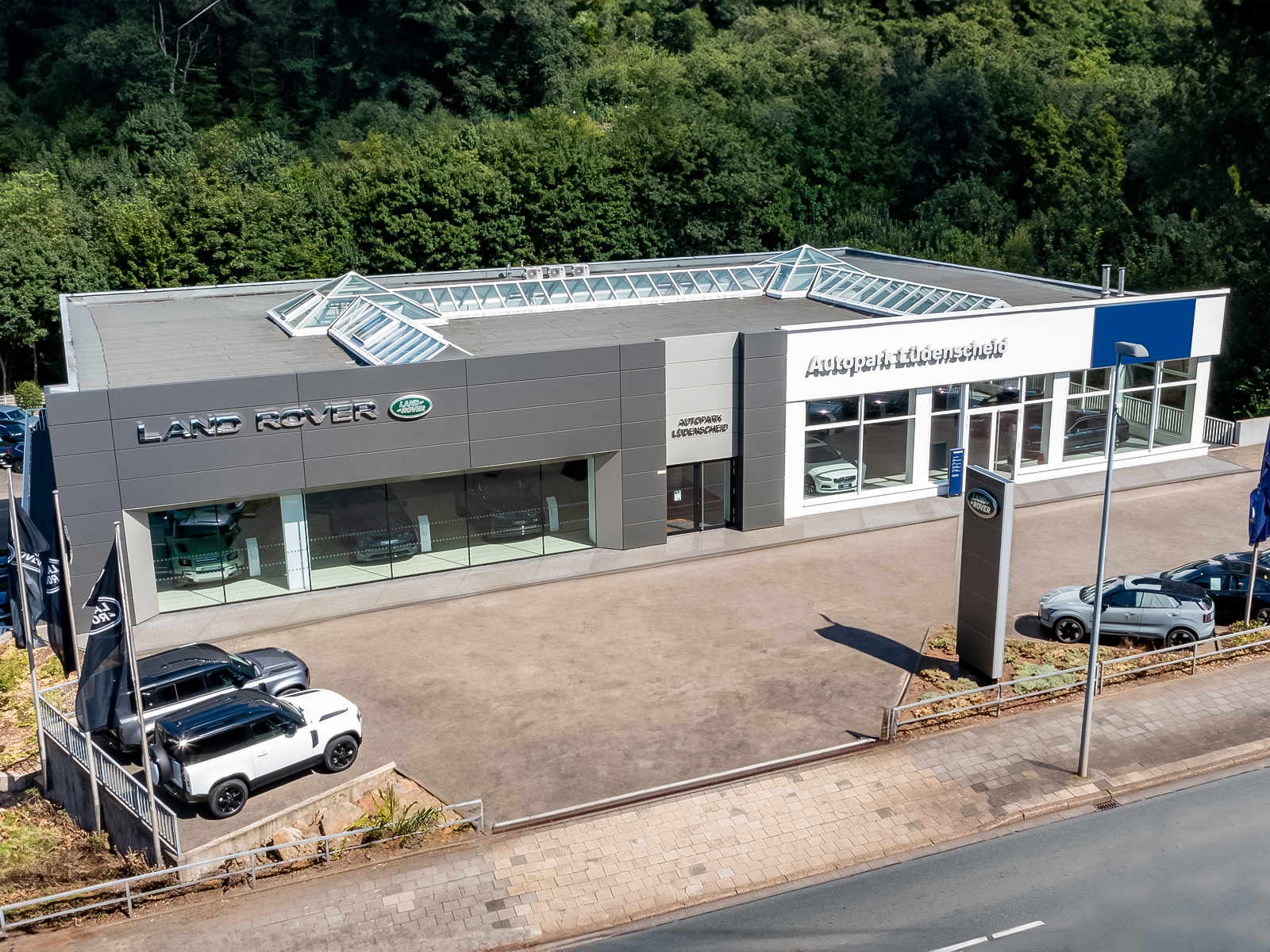 VOLVO ANDAMO Holding GmbH & Co. KG